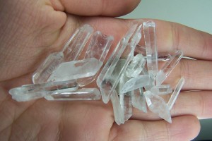 (22) Quartz crystals from China