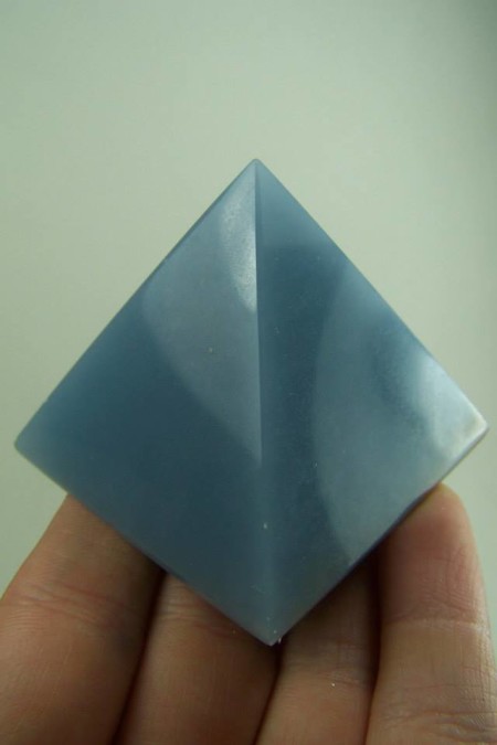 Anhydrite “Angelite” carved pyramid from Peru