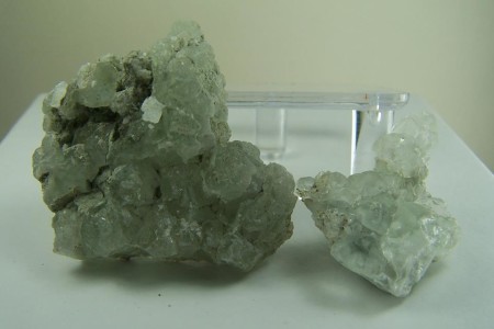 (2) Fluorite clusters from Hunan Province, China
