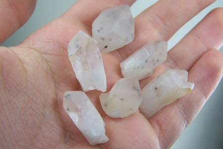 (6) Hollandite included Quartz crystals from Madagascar