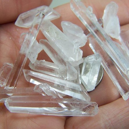 (22) Quartz crystals from China